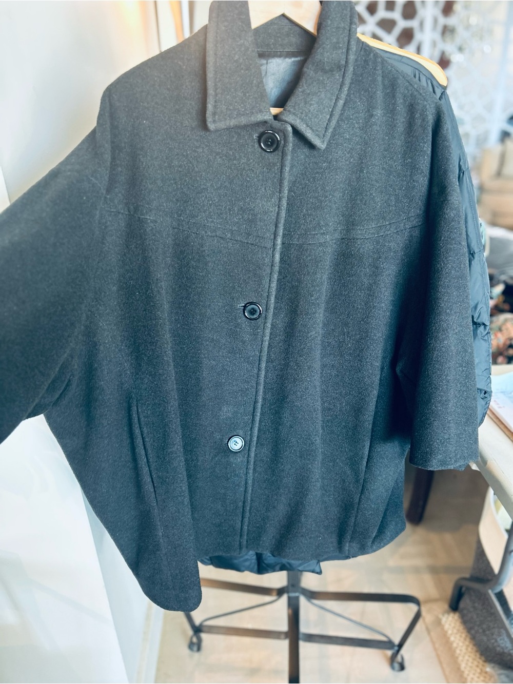 Cashmere &virgin wool Dk. Grey  short Wool Coat/car coat. Beautiful fit raglan